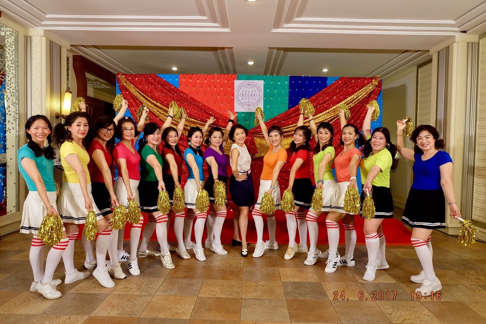 世界華人工商婦女企管協會泰國分會華冠學苑成長營
